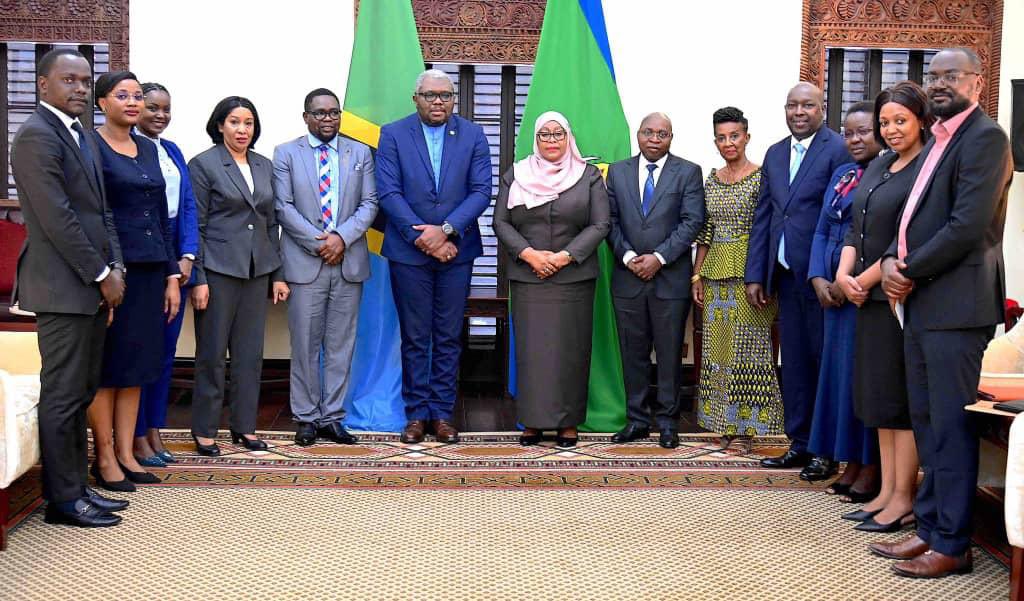 THRDCOALITION's tweet photo. ACHPR MEETING WITH H.E DR. SAMIA SULUHU HASSAN, MADAM PRESIDENT URT
It was honor for THRDC to coordinate the meeting between The African Commission on Human and Peoples Rights (ACHPR) and 
the President of the United Republic of Tanzania
@samia_suluhu_hassan @Hassan_shire @ACHPR https://t.co/zbMcOGrBMx