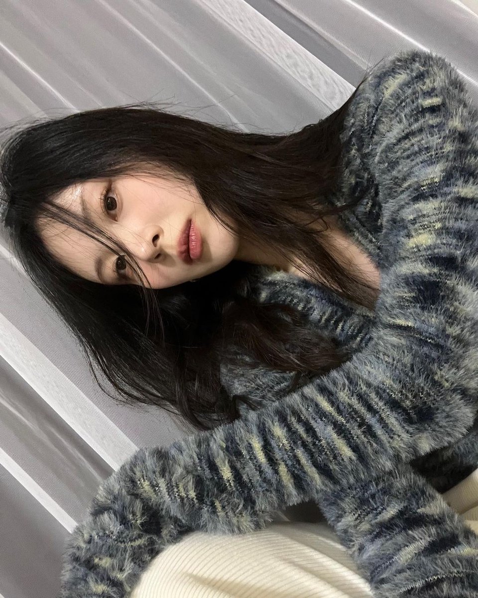 THEQOO | #SEOHYUN INSTAGRAM UPDATE

✦ Fcking pretty, she's pretty as hell
✦ Her facial features are seriously pretty
✦ Her features are insane
✦ Why so pure, so damn pretty
✦ Seohyun like Kim Yuna is pretty even up to her heart shaped nostrils too

✦ theqoo.net/2709106033