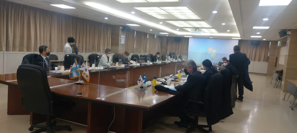 FilmusDaniel's tweet photo. Producto de un contrato de innovación tecnológica celebrado entre la @CNEA_Arg y el #KIRAMS, este desarrollo servirá para tratamiento del cáncer por Captura Neutrónica en Boro y ha implicado para Argentina una tranferencia tecnológica por casi 700 mil dólares. https://t.co/pE12wzU5eu