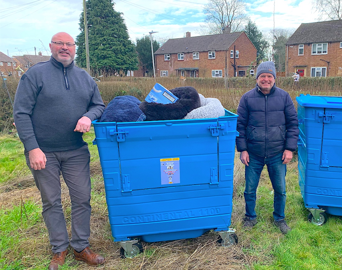 We've donated two of our iconic Continental 1100L #bins to Pets in Need, an animal #foodbank  based in St Albans, after the charity appealed to our help. Find out why by reading our latest news: egberttaylor.com/pet-project-ge…

#charitysupport #donating #localcommunity