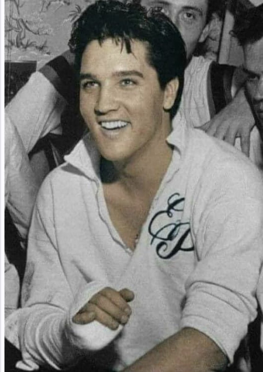 Good morning, E family! It’s Wednesday! Almost to Friday!! I hope everyone has a wonderful day! Let’s keep grinding and keep persevering!!! TCB always! ❤️💜💕😘 #TCB #Elvis2023 #Elvisfamily