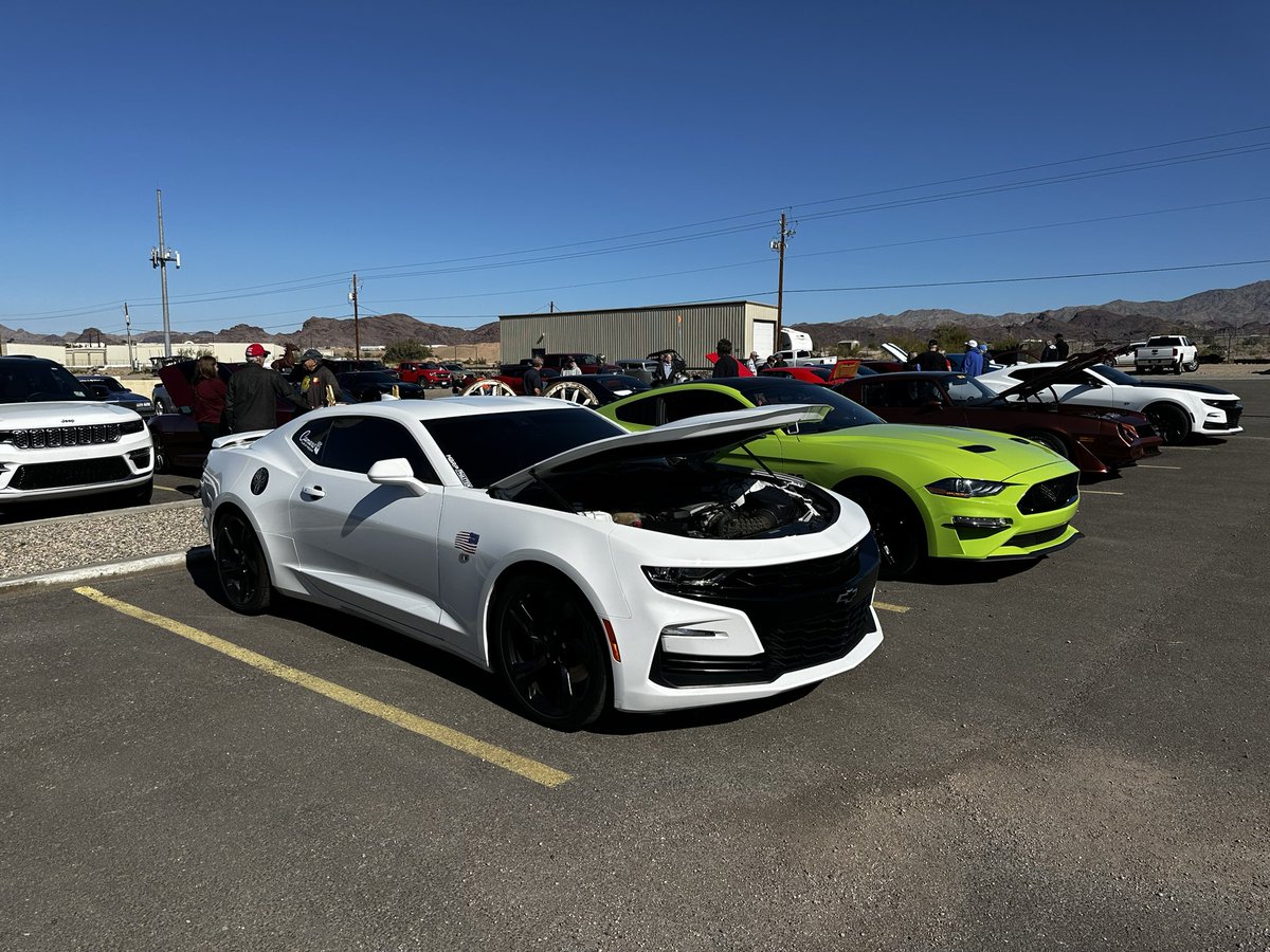 itspoppab's tweet image. #ccaz #camaroclubofarizona #roguess wifey sitting next to me in the grabber green GT 🥰