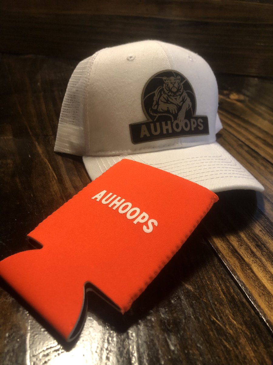 AU_HOOPS's tweet photo. #Giveaway time!

Auburn vs. Georgia at 6pm! Predict the score to tonight’s game for a chance to win this free hat and koozie! Closest answer wins! 

(dm to purchase) https://t.co/1AKNaZIwUY