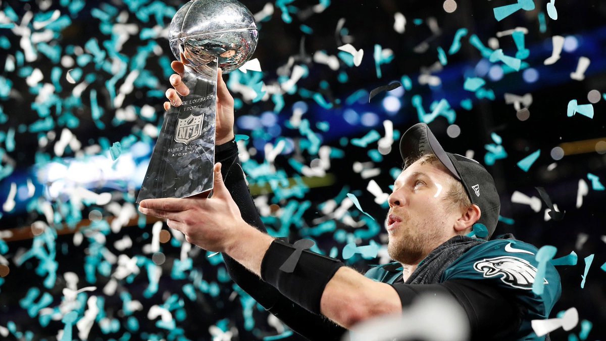 2008Philz's tweet photo. Happy retirement to quarterback Tom Brady, most famous for losing to the Eagles in Super Bowl 52 https://t.co/t1vP2DOILr