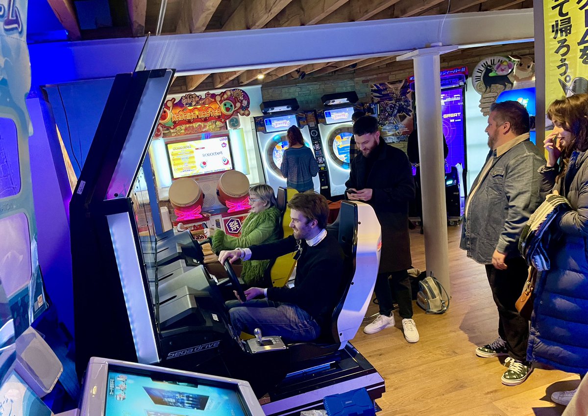 chief_coffee's tweet photo. Midweek gaming joy upstairs in our Japanese inspired arcade ™️🇯🇵🌐 #InitialDzero #TaikoNoTatsujin #Chunithm #maimai #grooveCoaster #Synchronica #BishiBashi #Nostalgia #Scotto #Pinball 💯 #chiswick #WestLondon https://t.co/MCvAtJQScm