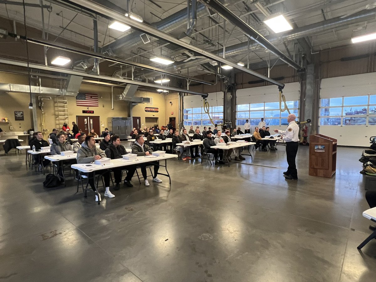 TulsaFire's tweet photo. Our training room is full of the future cadets and alternates. After orientation and instructions, they will begin the ladder climb. The climb is a prerequisite to become a cadet and requires them to climb to the top of a 100 foot ladder. #tfdladderclimb #tfdacademyclass110 https://t.co/cCt6gE0xCc