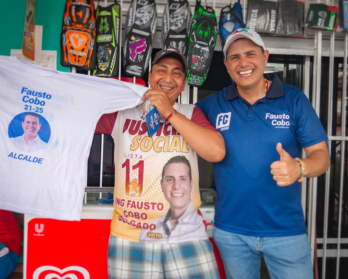 CoboFausto's tweet photo. ¡Seguimos! Gracias a las familias de mi #ChoneBonito por brindarme su cariño y confianza.
El 5 de febrero ratificaremos su voluntad de cambio en las urnas.
#FaustoCobo
#AlcaldeDeChone2023 
Alianza Manabitamente Lista 21-25 https://t.co/6UaKWcq1L5