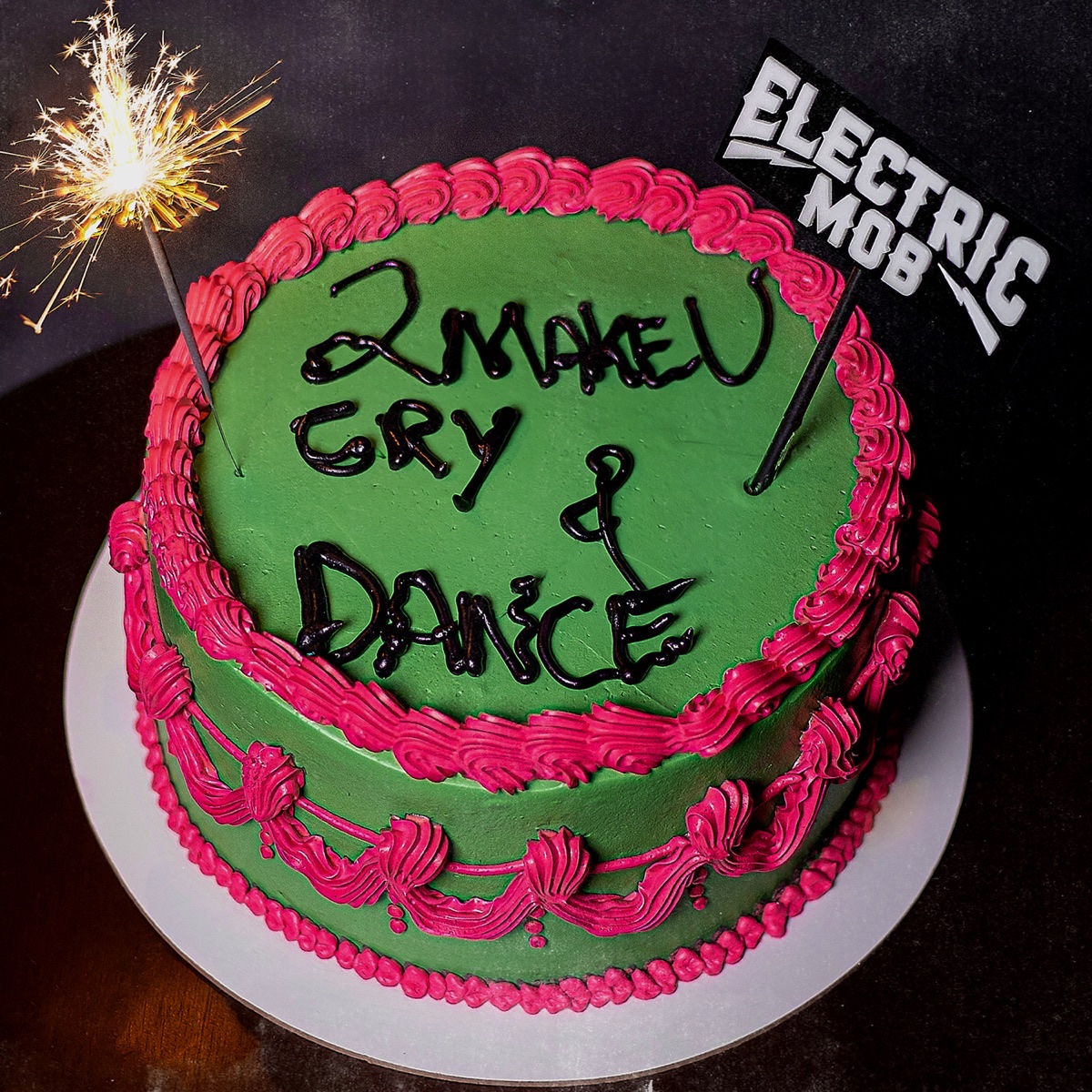 takuya_miyazaki's tweet photo. 2/11: Will Shine by Electric Mob (Played:8) from 2 Make U Cry & Dance #nowplaying #songsinfo #ElectricMob #iPadAir5 で聴く方が、#iphone より、低音出る😍 https://t.co/HNnKIDNfd7