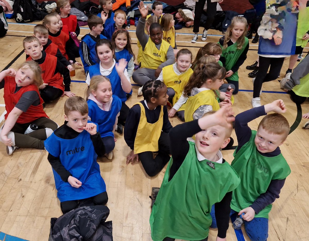whitdale_ps's tweet photo. P4S are having a ball at the Benchball tournament at Whitburn Academy.  A great day had by all! Thank you to all the organisers and @BenBoatman 🙂#activewl #activeschools #westlothianwednesday https://t.co/BDrPryc36q