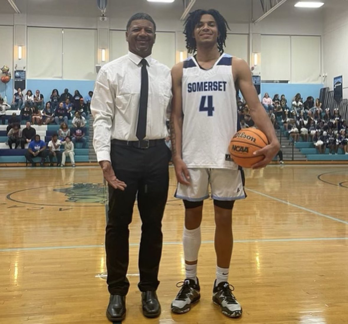 DavidDelancyIV's tweet photo. Beyond blessed to reach 1K Career Points!!!💙🙏🏽 #AGTG https://t.co/s9EpG6uo2q