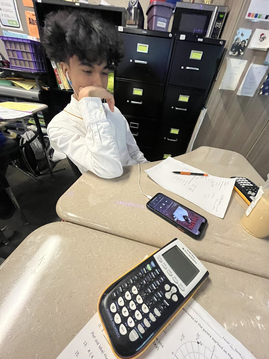 crislovesvbucks's tweet image. real