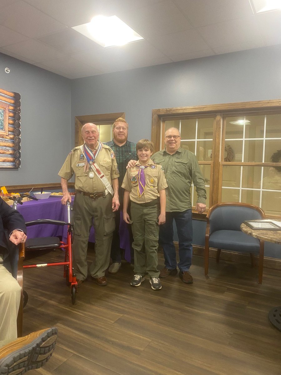 minsitrailsbsa's tweet image. Recently Scouter Sonny Laudenslager received his 80 Year Veteran Award. 
Photo #1 show&apos;s Bruce Denlinger presenting the award to Sonny Laudenslager
Photo #2 is Sonny’s family (4 generations):  Sonny, grandson Joshua, great-grandson Grayson, and son Stephen. #boyscoutsofamerica
