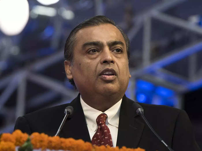 Business Insider India🇮🇳 (@biindia) on Twitter photo #MukeshAmbani overtakes #GautamAdani as the richest Indian on the Forbes Real-Time Billionaires List
businessinsider.in/business/news/…
By <a href="/srish2n8/">Srishti Magan</a> #MukeshAmbani overtakes #GautamAdani as the richest Indian on the Forbes Real-Time Billionaires List
businessinsider.in/business/news/…
By <a href="/srish2n8/">Srishti Magan</a>