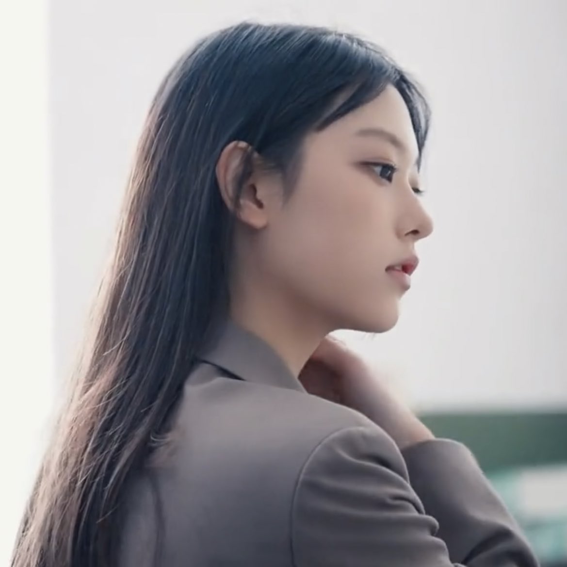 데아 tweet media