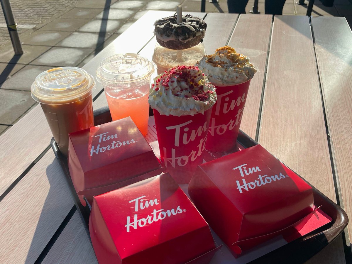 Tim Hortons UK tweet media