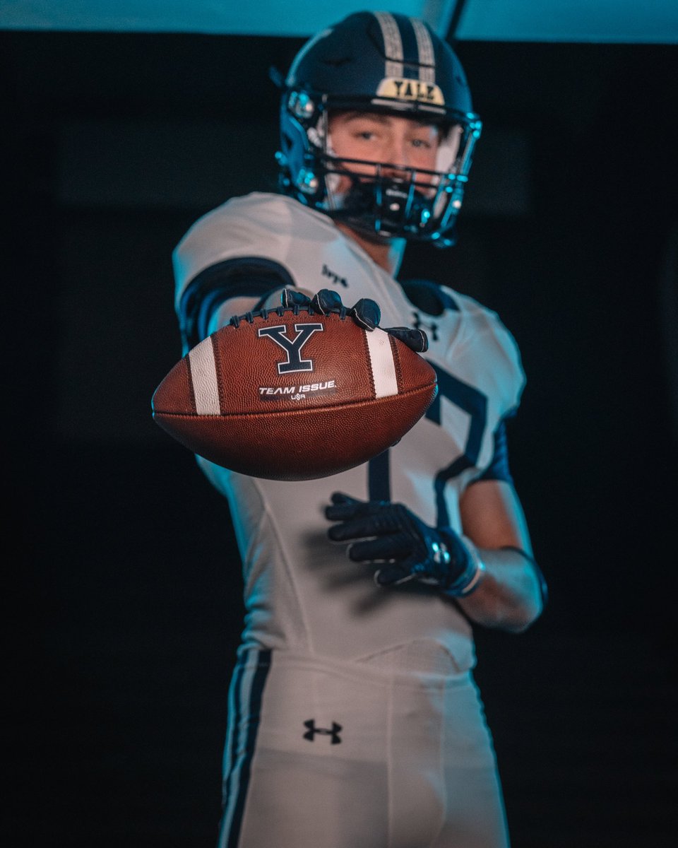 Robbytat17's tweet photo. Thank you @yalefootball and @CoachRenoYale for having my family and I up to Yale this weekend. We had an amazing time and I am excited to get to work. https://t.co/2ayleZmgP1