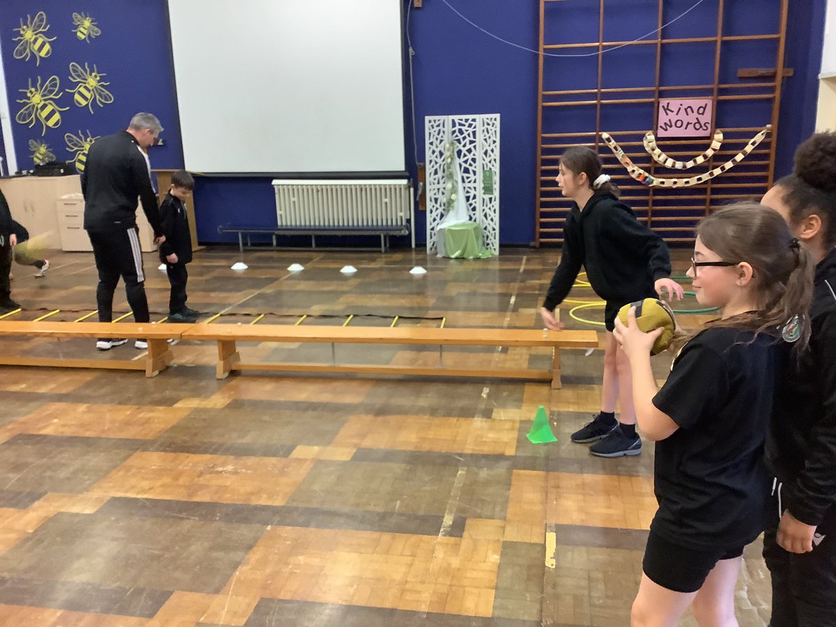 _misschadwick's tweet photo. This week in PE we are continuing to work on our dodgeball skills. We are attempting a back leg cross to improve our agility and we are also practising our throwing accuracy and reaction time. 🏐🤾🏼 #sjsbPE https://t.co/954knovLLe
