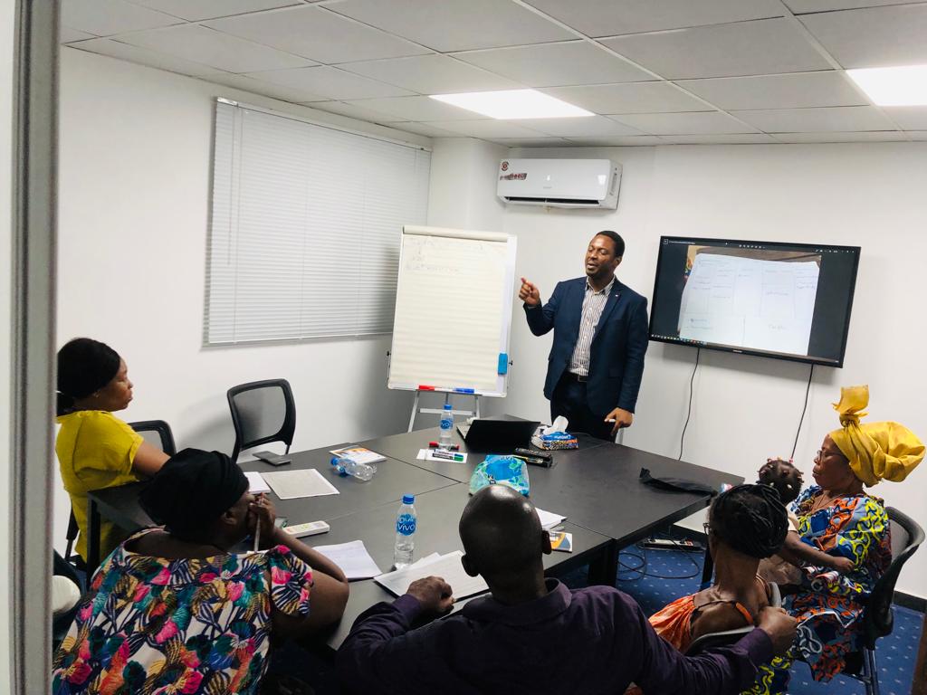 AILV1's tweet photo. Projet Ailv-FCIL 22-23,
Séances de coaching de groupes et individuel en vue de la création d'entreprise, avec M Yann-Patrick Konan, expert en développement entrepreneurial.
@AILV1 
@AmbCanCI 
#YannPatrickConsultant
#womenempowerment
#creationdentreprise https://t.co/C9JXORmHHv