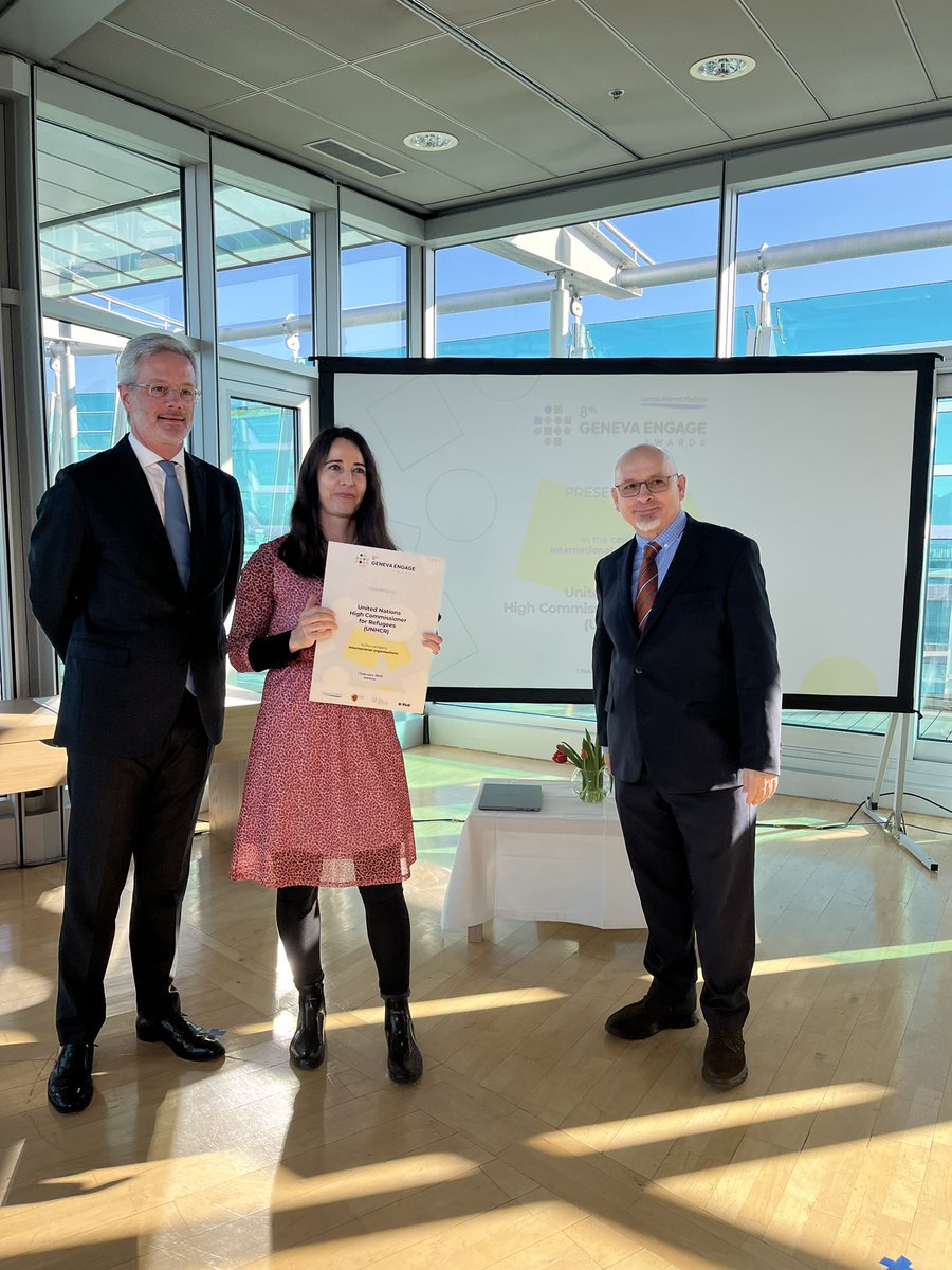 BeaFrey's tweet image. Proud to accept the #GenevaEngage Award on behalf of my talented team. I’m so grateful for their creativity, expertise and dedication to tell @Refugees stories with refugee voices, and content specifically made for various social media platforms.