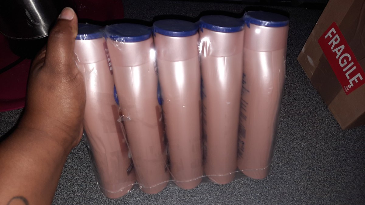 Spinomuhle's tweet image. #rubybox #ForYourShadeOfBeautiful #YouAreLivingArt #NIVEA #NIVEARadiantAndBeauty