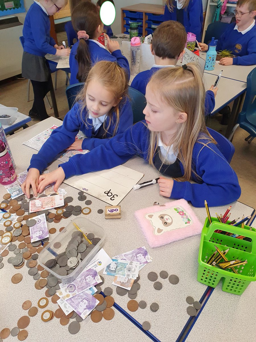 MaharishiSchool's tweet image. 💙This week, our Year 2 pupils have been enjoying using money in their maths lesson. 💷🪙🌟

#maths 
#mathslesson
#MONEY 
#counting