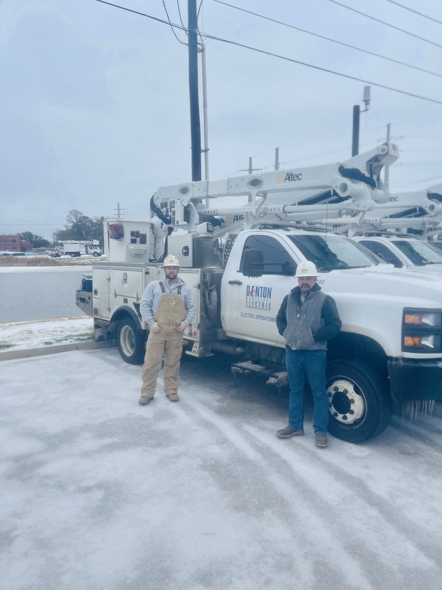 denton-municipal-electric-on-twitter-we-are-standing-by-and-ready-to