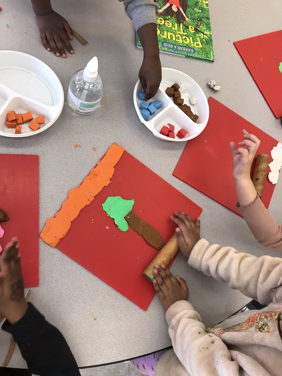 Malynda_101's tweet photo. Kinders loved listening to Barbara Reid today. They were inspired so much that they decided to tell their own stories. Then, we also read βPicture a Treeβ @AlbionHeights @LC1_TDSB @EarlyYearsTDSB #WorldReadAloudDay #AuthorReadAloud #Reading #LiveAuthorEvent https://t.co/TXzvvg7eXt