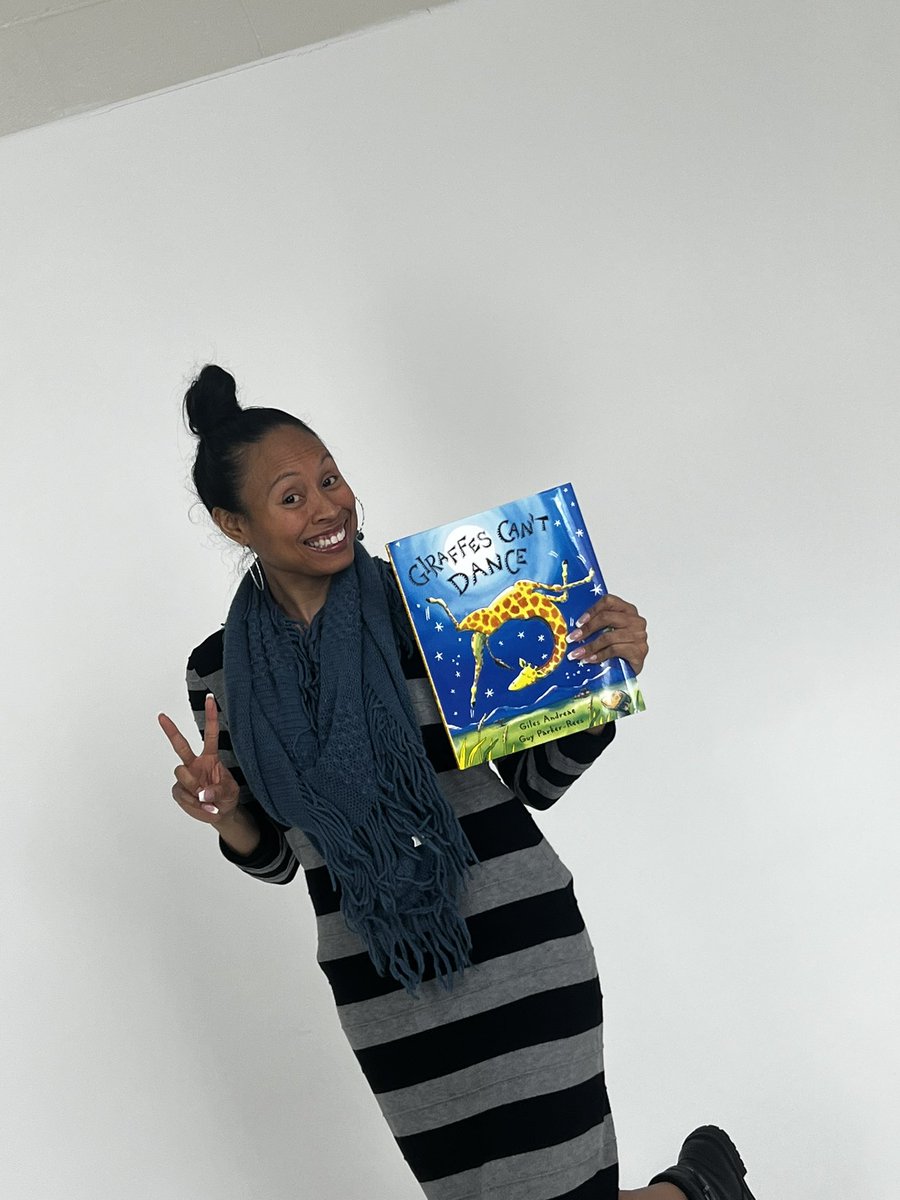 GSCS_ELA's tweet photo. Join Ms. Potter as she reads Giraffes Can’t Dance by #GilesAndreae and #GuyParkerRees for #WorldReadAloudDay23
 https://t.co/l87KDYdrQd #WRAD23 💚💙 https://t.co/HszkFxlo1T