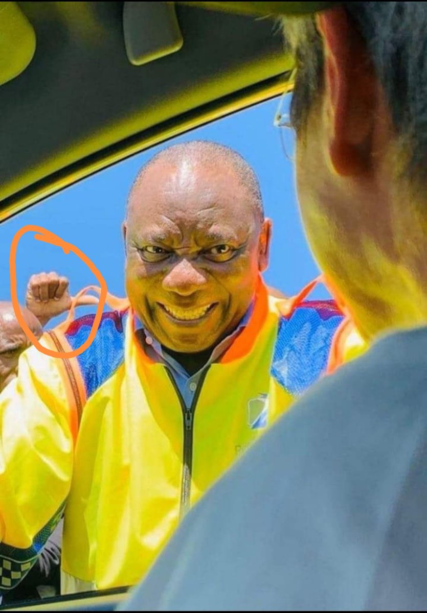ReginaldSimphi5's tweet photo. @Umalumewabantu Re morata kao fela ... Keep on voting for the anc 😏 https://t.co/eakYt8KPDQ