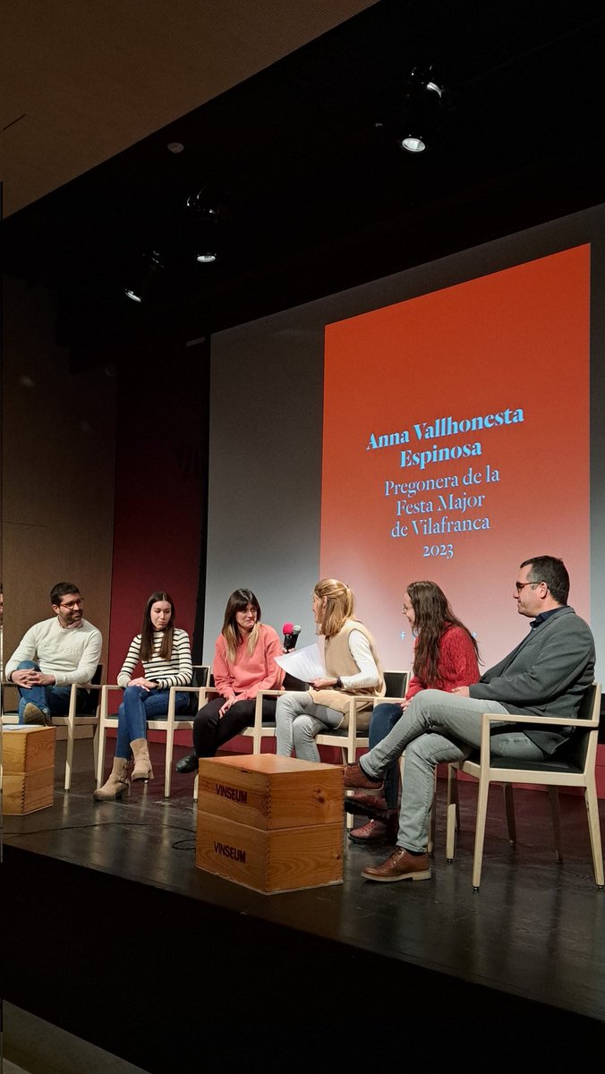 rtvvilafranca's tweet photo. ‼️La periodista vilafranquina Anna Vallhonesta serà la pregonera de la festa major d'enguany.

👉L'actual editora del programa 'No ho sé' de Rac 1 va començar la seva carrera a Ràdio i Televisió Vilafranca https://t.co/Tm8itMFuac