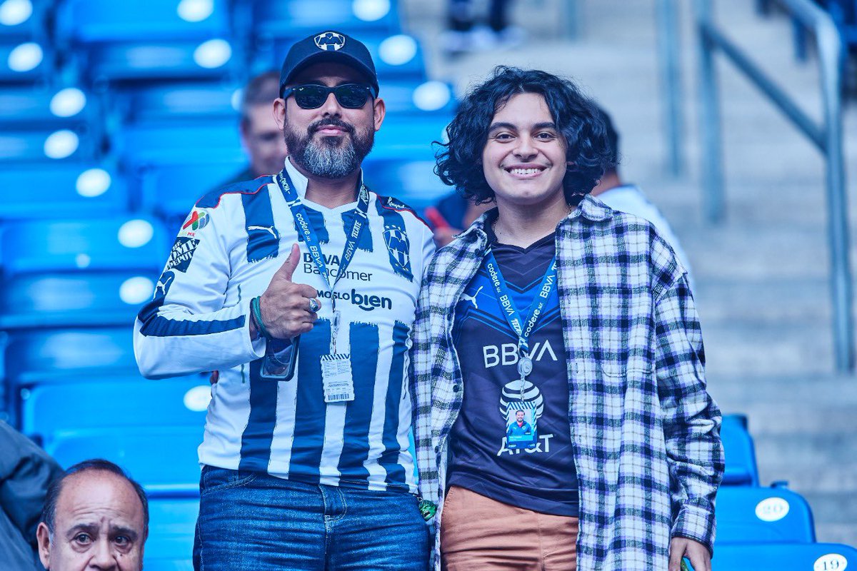 Antonio_Nelli's tweet photo. 🚨GIVEAWAY RAYADO🚨

¡GANA UN PASE DOBLE para el #Rayados vs #Toluca!  🎫🤠
 
1⃣ Sigue a @calientesports y a mí 
2⃣ Dale 🔁 y ❤️
3️⃣ Comenta este tuit con el hashtag #MásAcciónMásDiversión 🔥 

🎫 ¡Se rifará UN pase doble! 📲 https://t.co/XZvxXf1OQc