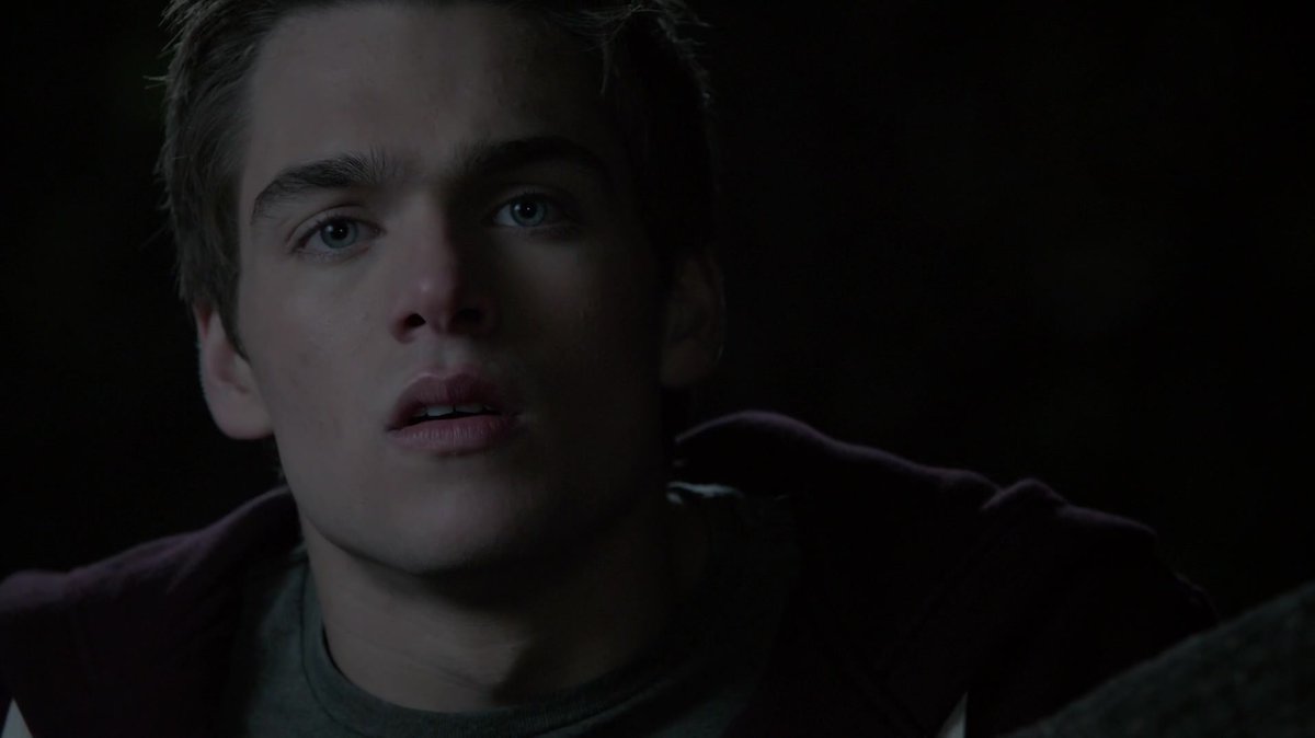 thiampics's tweet photo. first episode he saw him | last episode https://t.co/5sbbi9sUZi