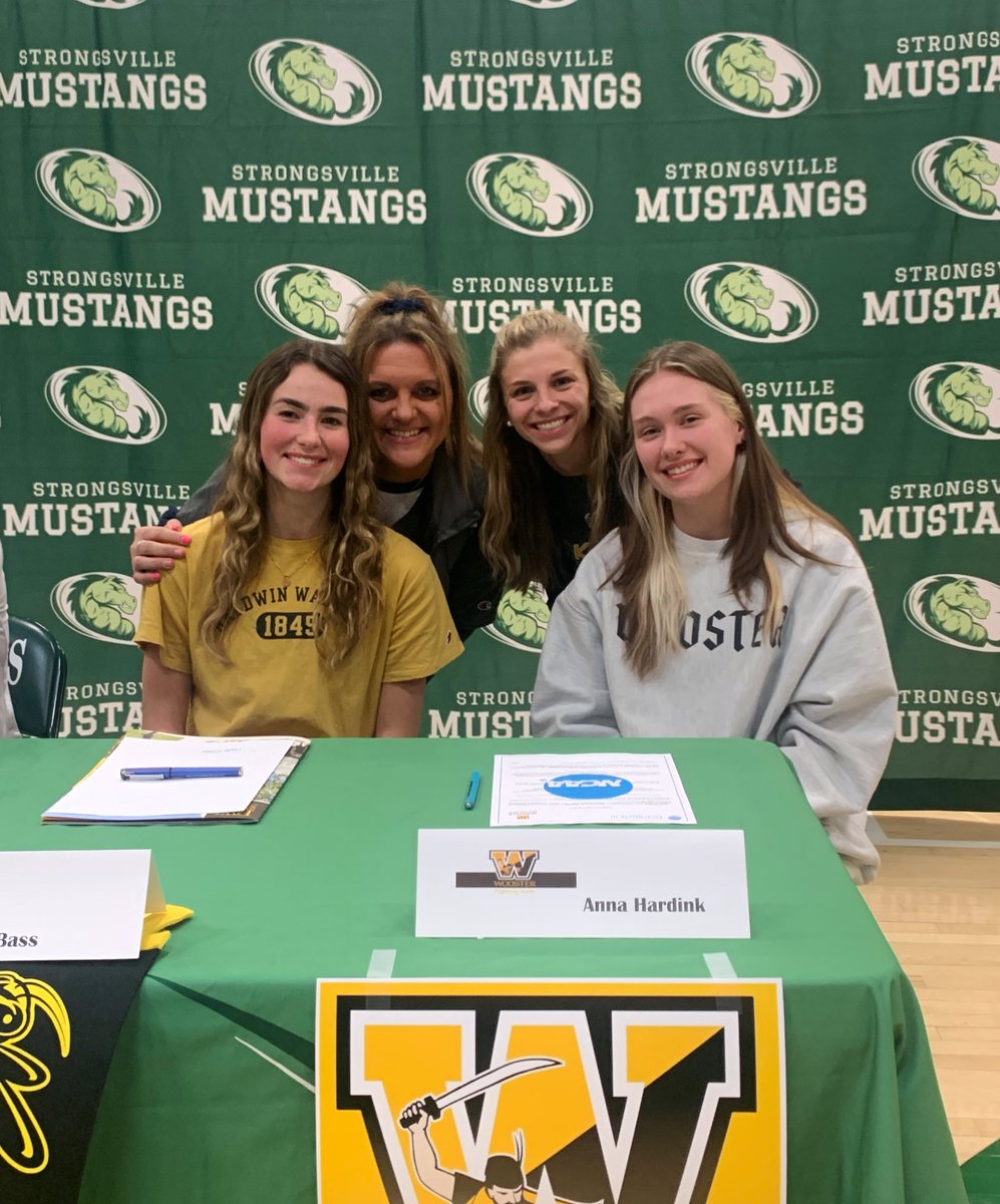 Happy signing day to two of our very own <a href="/tnb_bass/">Taylor Bass</a> and <a href="/annahardink13/">Anna Hardink</a>!!! We are so proud and love you both so much! Can’t wait to watch you both kill it at the next level.👏🏼🏀💚 <a href="/scsmustangs/">Mustang Athletics</a>