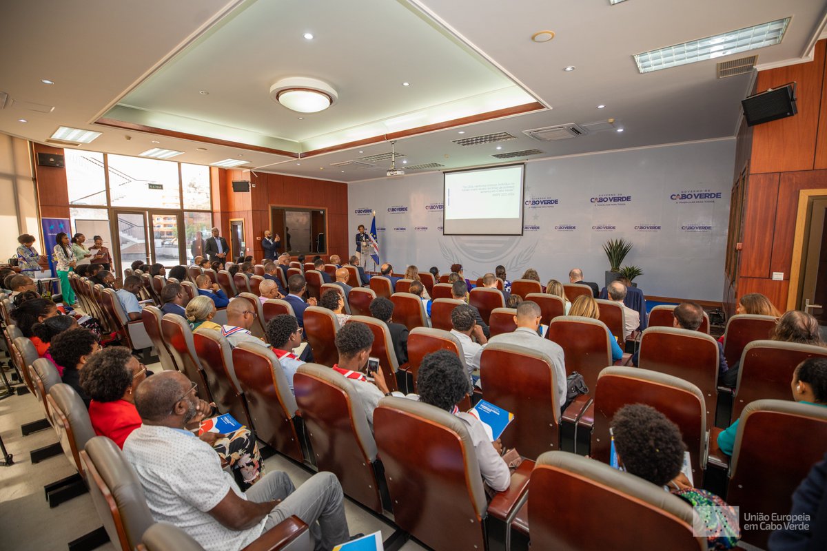 We congratulate Cabo Verde to the national strategy for the eradication of extreme poverty 2022-26.
A roadmap with the support of EU has been outlined for Cabo Verde to become the 1st country in the region to eradicate extreme poverty and to be an example for Africa.
#EUCV🇪🇺🇨🇻