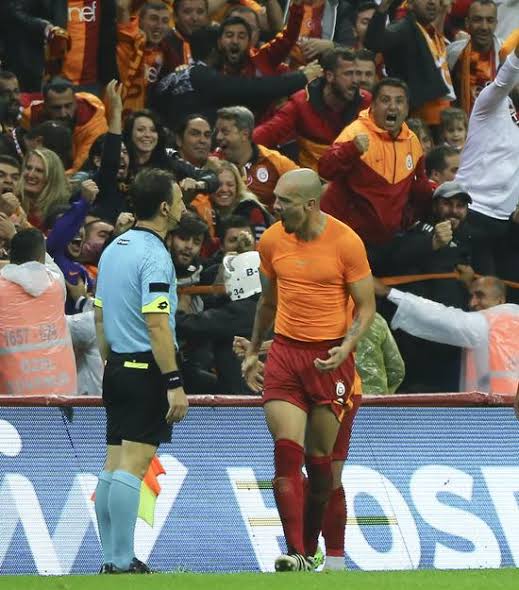 kader_keita11's tweet photo. Yeniler Bilmez Eskiler Kafasından Silinmez! Sen Bilirsin Ama🤫 @GalatasaraySK @TFF_Org #GSvsUMR https://t.co/AOHNRtFuVf
