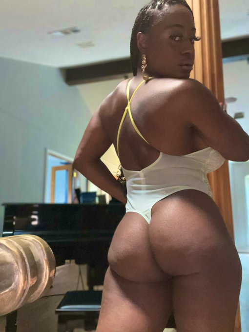 Crushing some boys !!! https://t.co/dWsKItuB6G #kelliprovocateur #fitness #2000cc #assworship #booty<a href="/tag/booty"class="tags"><span>#booty</span></a><a href="/tag/houston"class="tags"><span>#houston</span></a><a href="/tag/fitness"class="tags"><span>#fitness</span></a><a href="/tag/assworship"class="tags"><span>#assworship</span></a><a href="/tag/kelliprovocateur"class="tags"><span>#kelliprovocateur</span></a>
