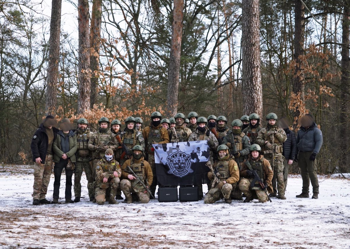Task_Force_31's tweet photo. A massive thank you to Blue/Yellow for their support and for helping us equip our Ukrainian partners. They have just supplied the unit we are training with brand new ballistic helmets and two DJI Mavic 3’s.
#Ukraine #NAFO #blueyellow #drones #TaskForce31 #UkraineRussianWar https://t.co/csRBUc3mgH