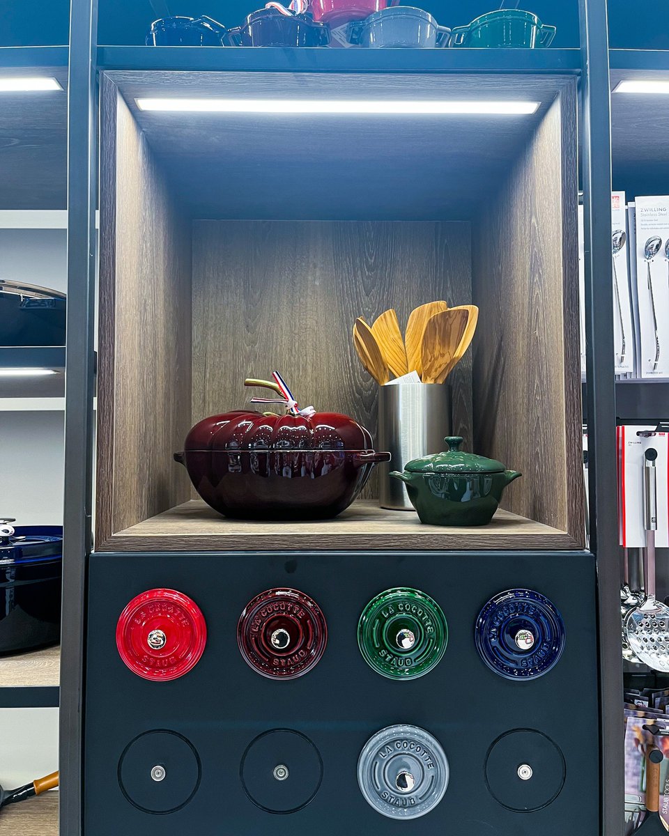 AtAssemblyRow's tweet image. ICYMI: Zwilling is open on The Row! Head to their new storefront next to Converse to shop high-quality, world-renowned cutlery and cookware to round out your perfect kitchen.