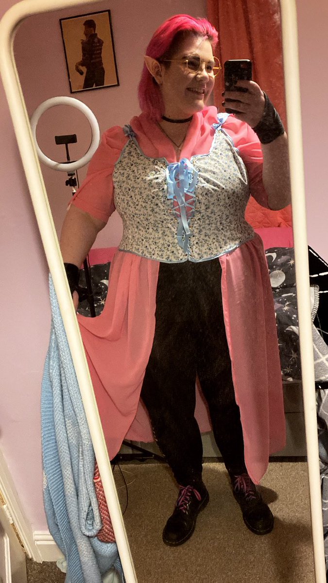 kirkwallcosplay's tweet photo. *powerslides into Baldur’s Gate* WHERES THE SILLY VAMPIRE ELF
Finished up my BG3 PC (alternative title: me if I was a dnd character) & i just love it I feel so confident and cute 🥰 I can’t wait to be Astarion bait at CosExpo 😈
#baldursgate3 #cosexpo #cosplay @larianstudios https://t.co/EcljbjpZJe