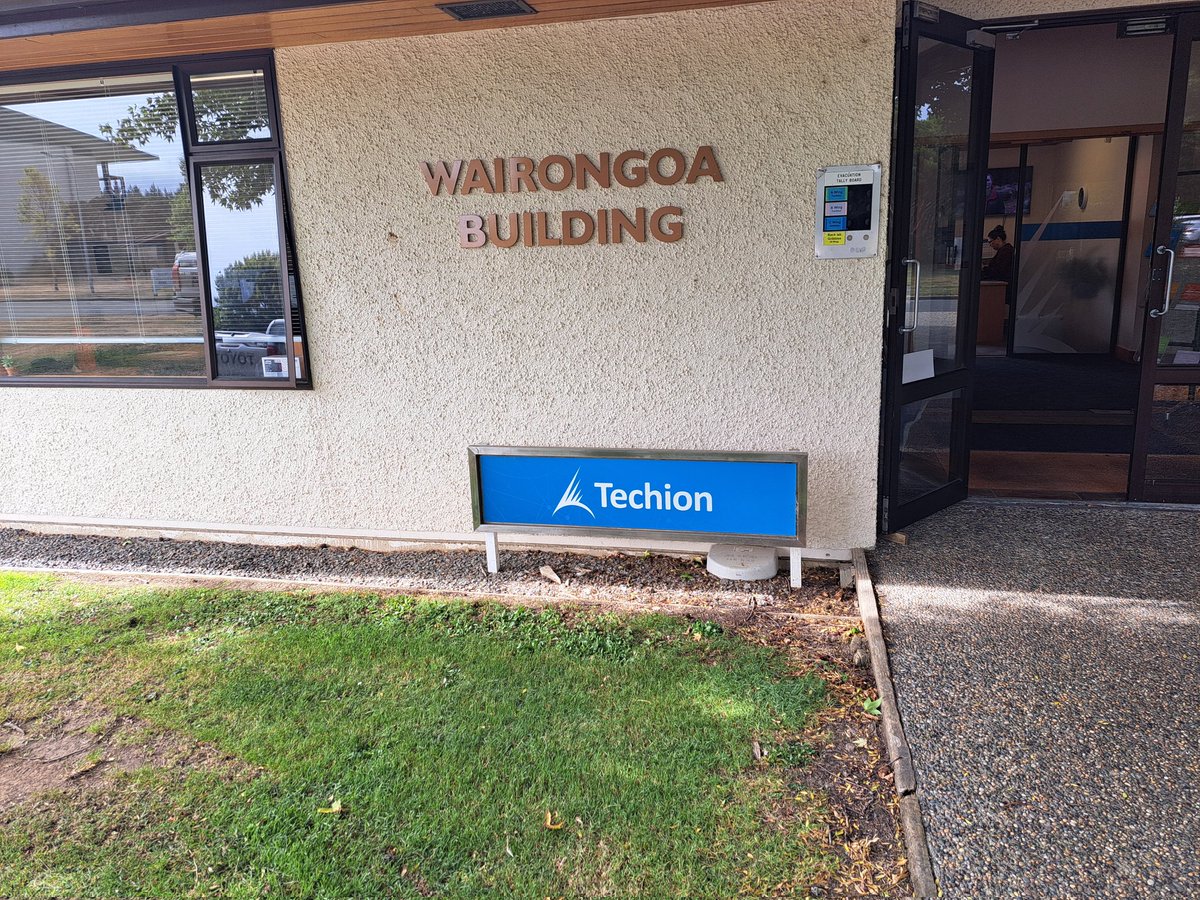AdvisoryBlyth's tweet image. Interesting few hours talking over parasites and the differences between the UK and NZ parasite management, with the #Techion NZ team. also the possible future uses of FECpak #farmingSmart #smartnz2023 #fecpakg2  #Nuffield  #sheepfarming #sheepParasite #moreduncomms #sruc