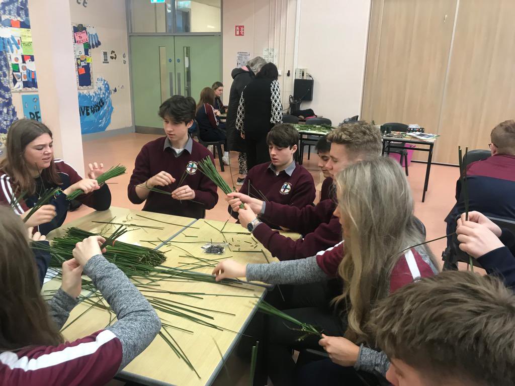 ourladystm's tweet photo. Our John Paul 2 students presented a power point on the life of St. Brigid to our international students. They led a workshop on how to make St. Brigid’s crosses. They then assisted the international students in making individual crosses.@ceist1 #ceiliúradhceist https://t.co/Ao4kzqu4s7