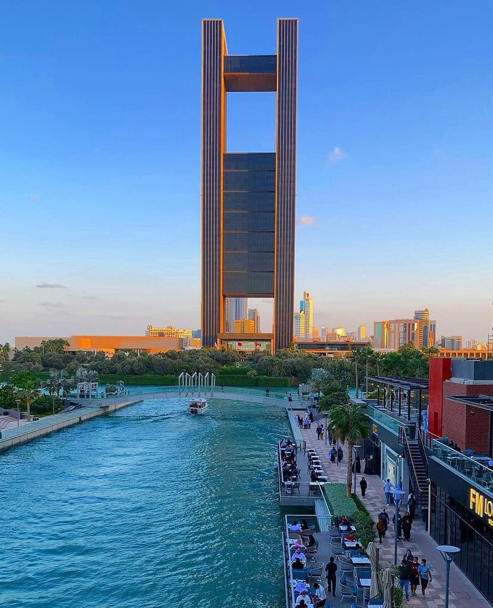 #يا_زاير_البحرين 🇧🇭
. 
اذا جاي #البحرين لا تفوّت هالمطاعم الراقية و خلها ضمن خياراتك " 👇
. 
🚨حياكم ⏬...