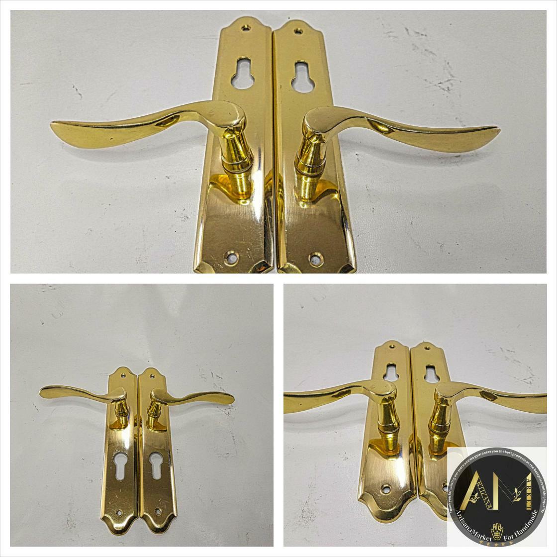 ArtizanaMarket's tweet image. 2 piece shiny brass handle in Antique brass of very high quality.Handle created by morocco designers.handle with long plate,Yale hole #DoorKnob #KnobsForDresser 
Buy here etsy.com/listing/140611…