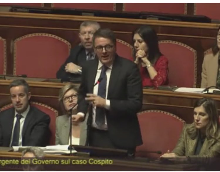 Cris_CHML's tweet photo. Matteo posso dirtelo?È bello, quando parli mi fai emozionare. 
Spazi da un argomento all’altro, tenendo sempre il filo, vai nel passato per tornare al presente, parlando a braccio. Sei un oratore come nessun altro e pure molto preparato. Capisco perché tanto odio.@matteorenzi ❤️ https://t.co/KocxqhWpdI