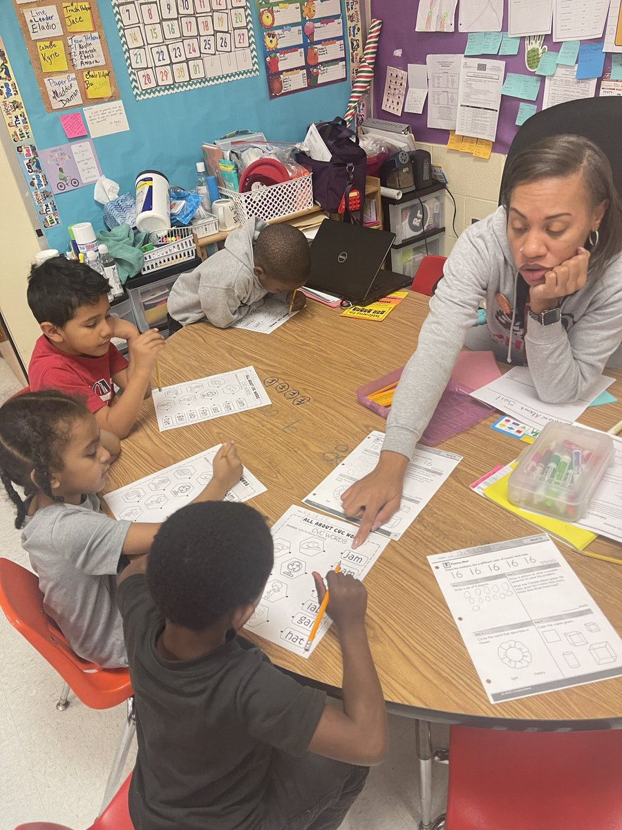 DrSmileyIsLit's tweet image. K-2 is intentional with small group instruction! The data is moving in the right direction because our teachers are putting in the work! #ParklaneSoars #TheAmazingPerkyRace #SmallGroupInstruction #EveryChildReads @Parklane_Eagles @DrTamaraCandis @teachcarters2