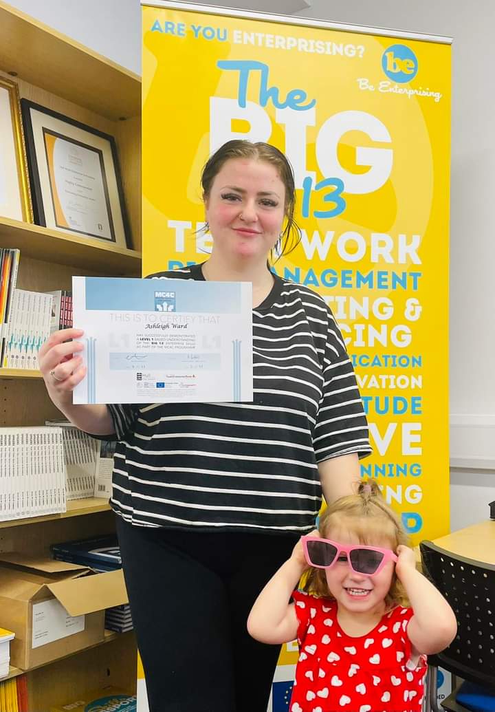 HullsEnterprise's tweet photo. Congratulations Ashleigh of Ward Cosmetics completed βοΈ β the big 13 skillsβ on @MCFCinHull
Ashleigh will be at the Makers Market this coming Saturday
at HoH Food Hall promoting her small wax melt business
#Beyourownboss #makingchangesforyou #hereForYou #MicroBizMatters https://t.co/DRIeXHk2W7