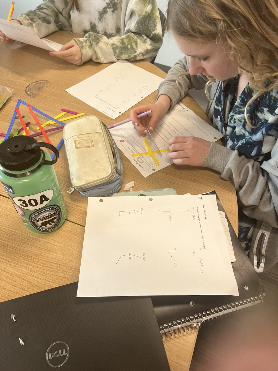 MGGunter's tweet photo. Hey @GarlandLinkenh1 thanks for the new tools to help with angle identification, vertical angles, linear pairs, and protractor measurements. #exploragons #funingeometry #themvschool https://t.co/hT5dWKtN9L