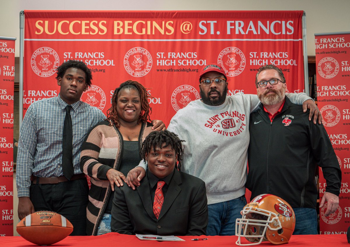 Congratulations to our five Senior football players and their families on the signing of your National Letters of Intent today 1/2 #RollRaiders <a href="/SFHSfootballNY/">SFHSFootballNY</a> <a href="/WNYAthletics/">WNY Athletics</a> <a href="/WNYFootball/">David Fritzman</a> <a href="/bufnewspreptalk/">BuffaloNewsPrepTalk</a> <a href="/MonsignorMartin/">Pete Schneider</a> <a href="/Stfrancishigh/">St. Francis High School</a>
