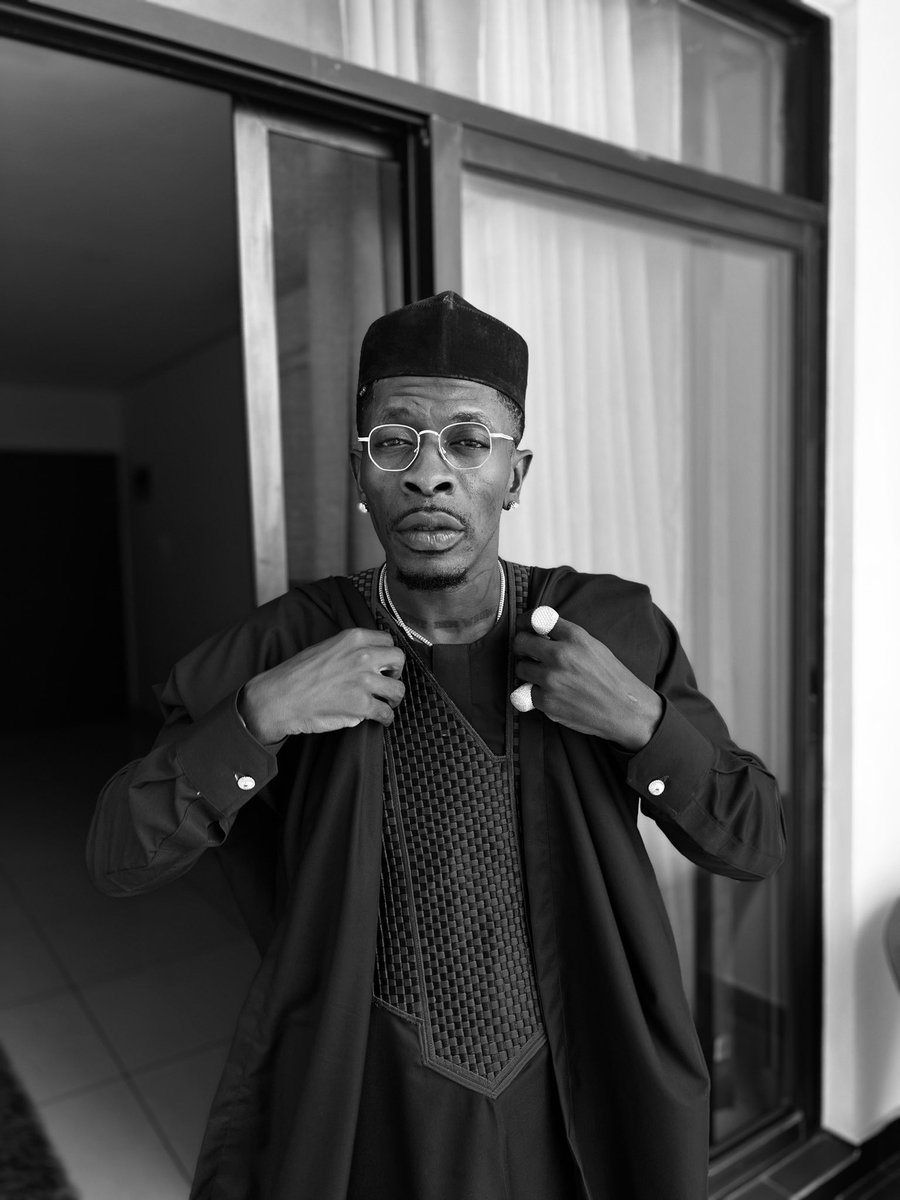 shattawalegh's tweet photo. Give me a new name SM Empire !! 
Am waiting !!🤣🙏🥂 https://t.co/XoJRdq3uLR