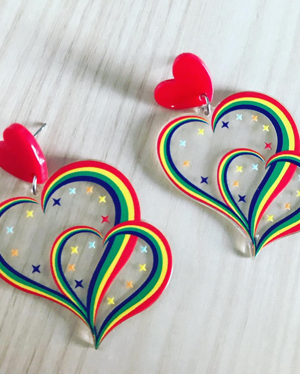 Rainbow bright - double rainbow heart drop earrings 🌈🌈🌈

#earrings #rainbow #etsyrainbow #etsyrainbows #heartearrings #etsyhearts #etsysmallbusinessowner #etsyukshop #etsy #etsyukseller #etsyuk #etsyearrings #etsyearringshop